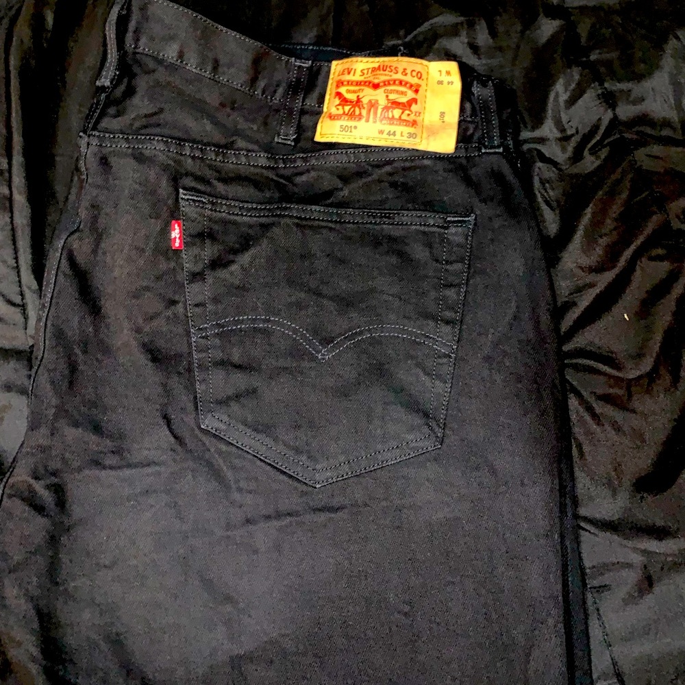 Worn 1 time only, good condition, basically brand new hit me up
